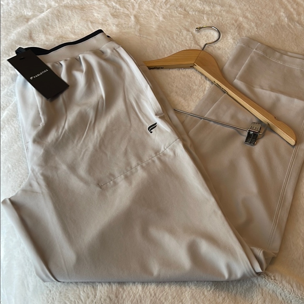 Fabletics Men's Gray Pants